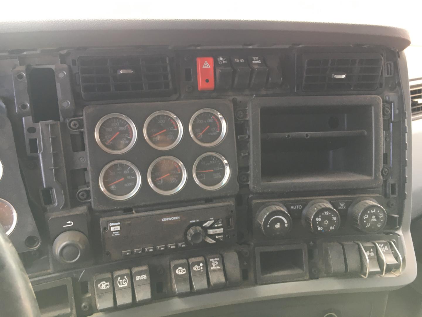 ./imagenes/INVOICE/2019/16958/TRACTOCAMION KENWORTH T680 (34).JPG